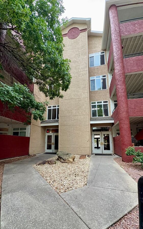 Foto del edificio - 175 W Cheyenne Rd