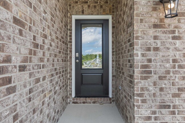 Building Photo - 320 Windemere Lp