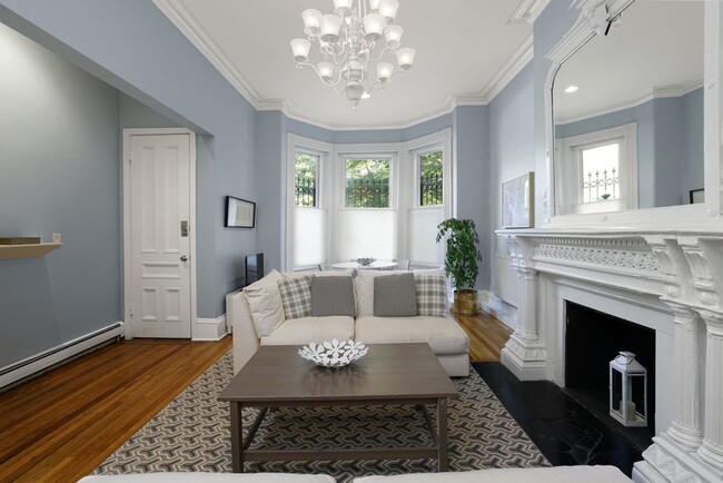 Building Photo - 74 W Rutland Sq