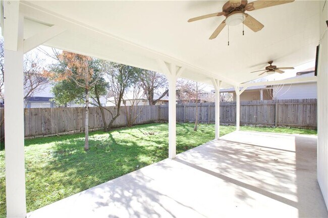 Foto del edificio - 1305 Green Terrace Dr