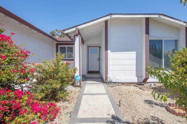 Building Photo - 2225 Mt Whitney Dr