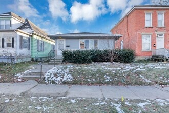 Building Photo - 1699 E Weber Rd