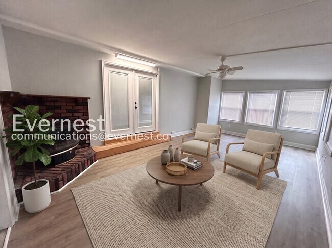 Foto del edificio - 3 Bed/2.5 Bath Home with Garage / Pet-Friendly / Available Now!
