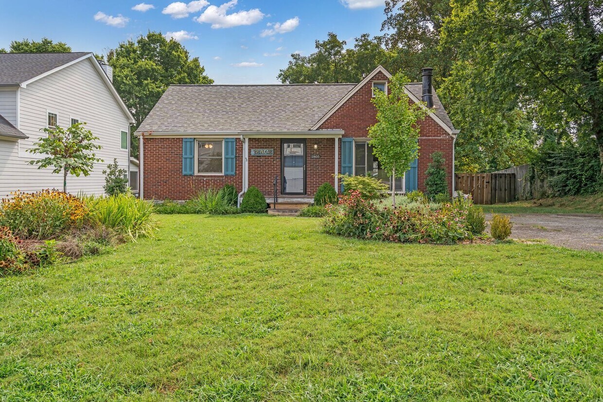 Foto principal - Beautiful Inglewood Home w/ Pool!
