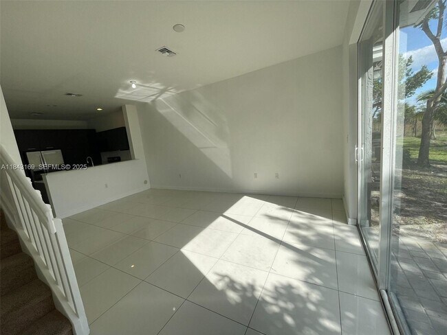 Foto del edificio - 3486 NW 13th St