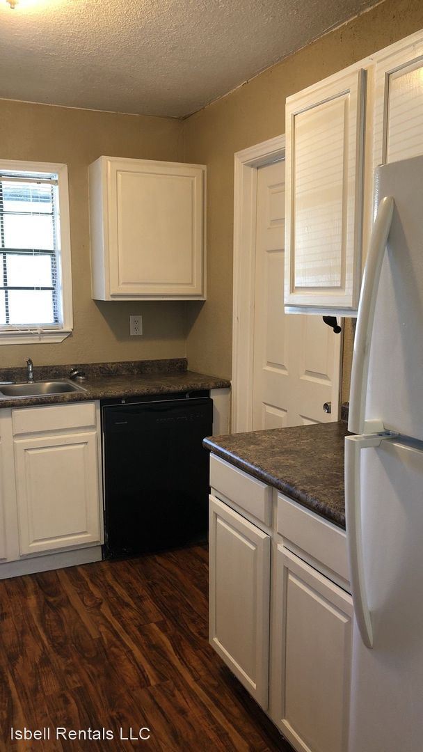 Foto del edificio - 4 br, 1.5 bath House - 1104 Alberta Circle