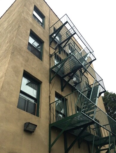 Building Photo - 64 Park St