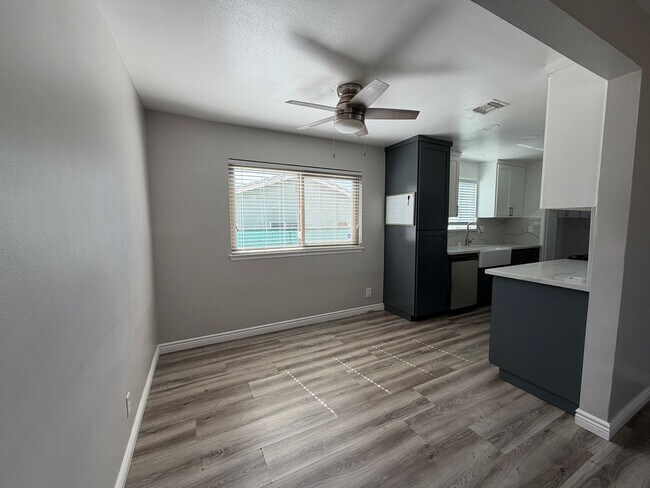 Foto del edificio - 5034 N Acacia Ave