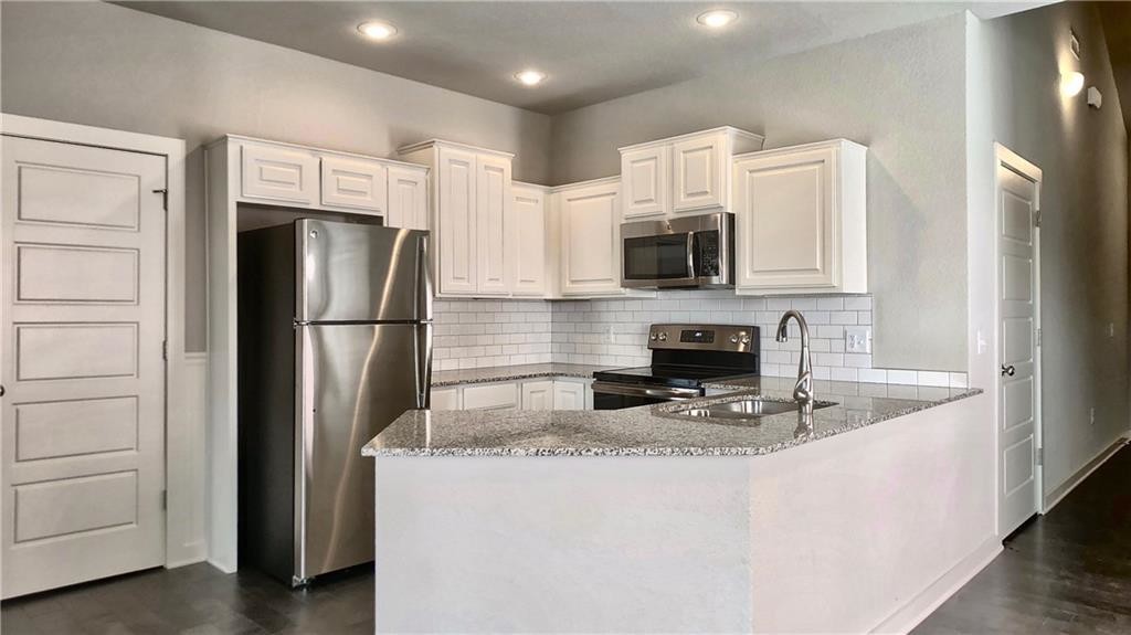 1722 N Izard Ln, Fayetteville, AR 72704 Condo for Rent in