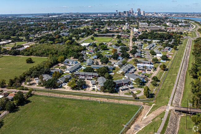 Foto aérea - Village at Federal City - MilitaryHousing