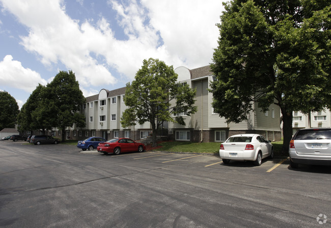 Foto principal - Douglas Park Apartments