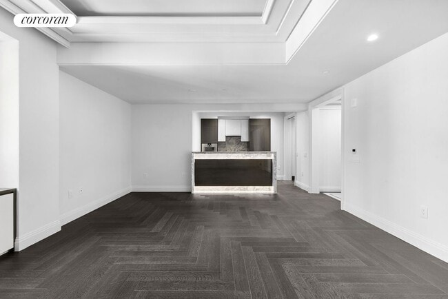 Building Photo - 301 Park Ave
