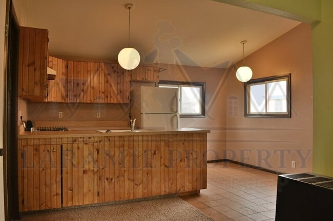 Foto del edificio - 459 N Cedar St