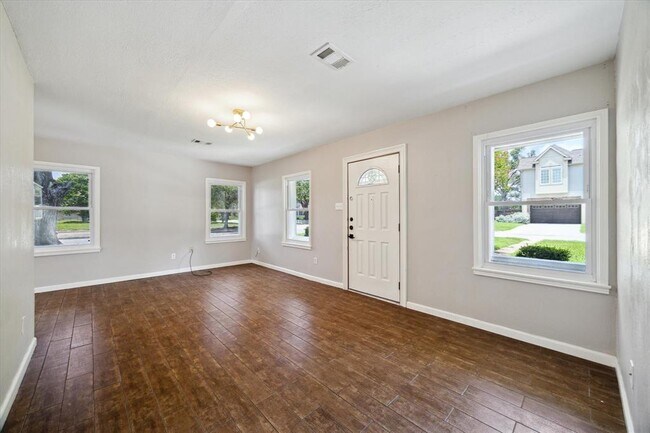 Foto del edificio - 1147 Du Barry Ln