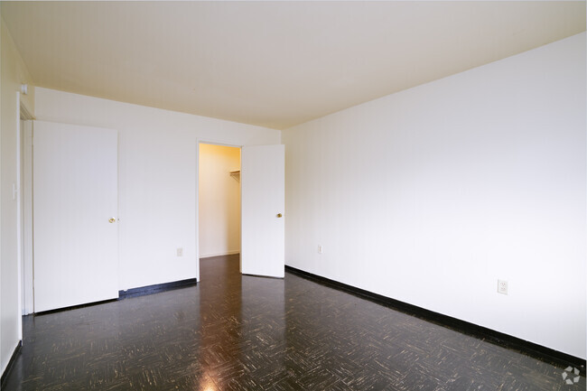 3BD, 1BA - 1.200SF - The Grove