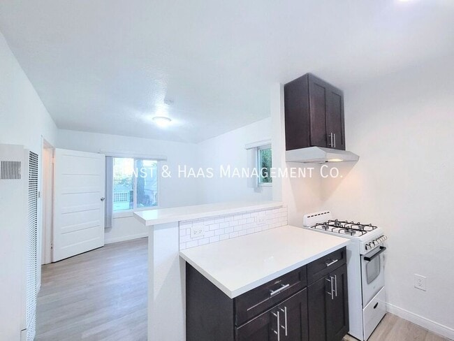 Foto del edificio - 519 W 8th St