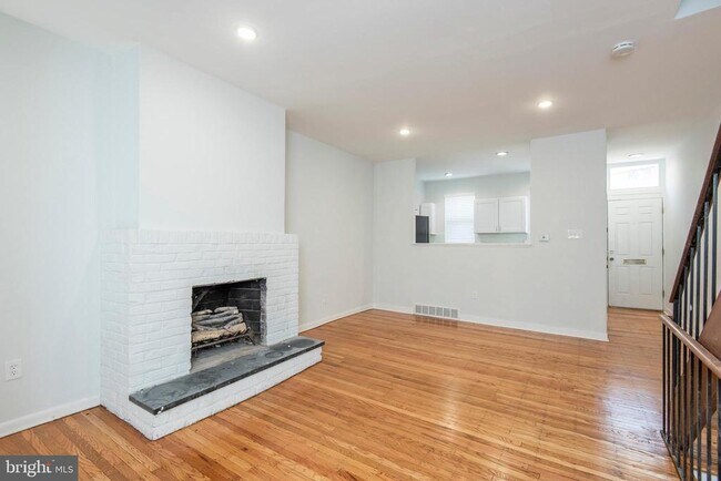 Foto del edificio - 3936 Delancey St