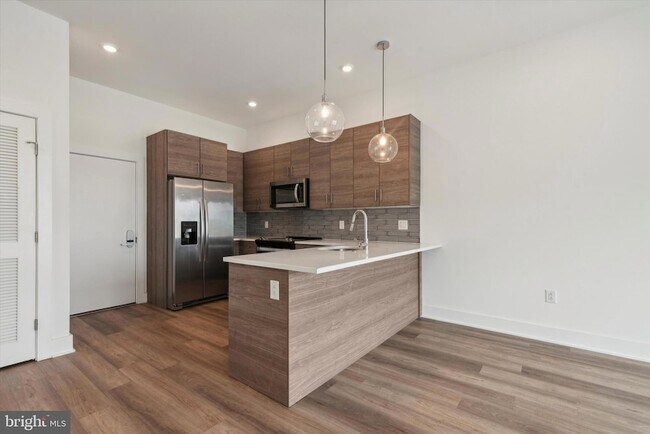 Foto del edificio - 5545 Pulaski Ave