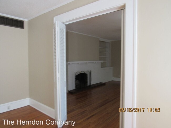 Building Photo - 5 br, 2 bath House - 208 E. College Street