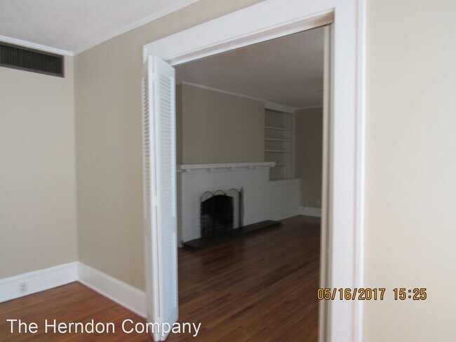Foto del edificio - 5 br, 2 bath House - 208 E. College Street