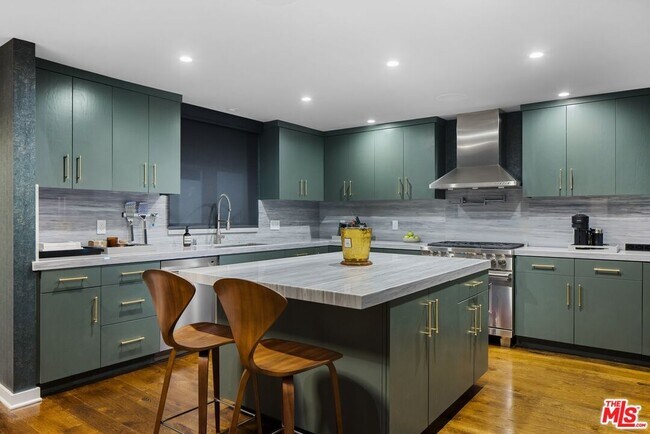 Foto del edificio - 9318 Warbler Way