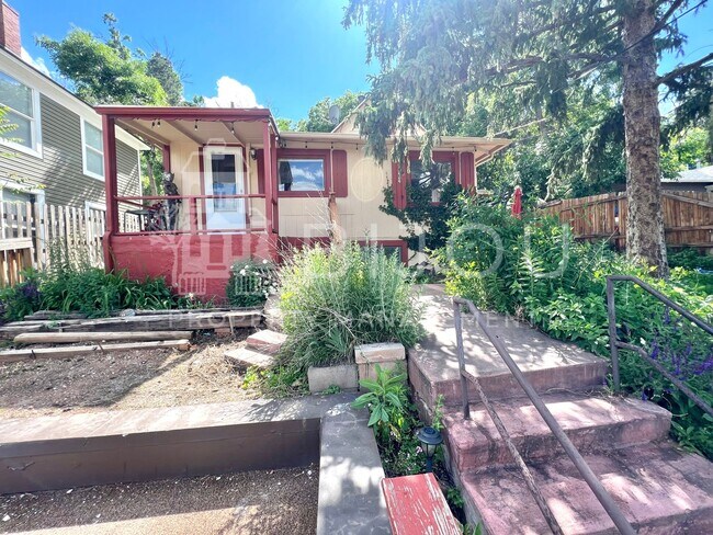Foto del edificio - Charming Manitou Home