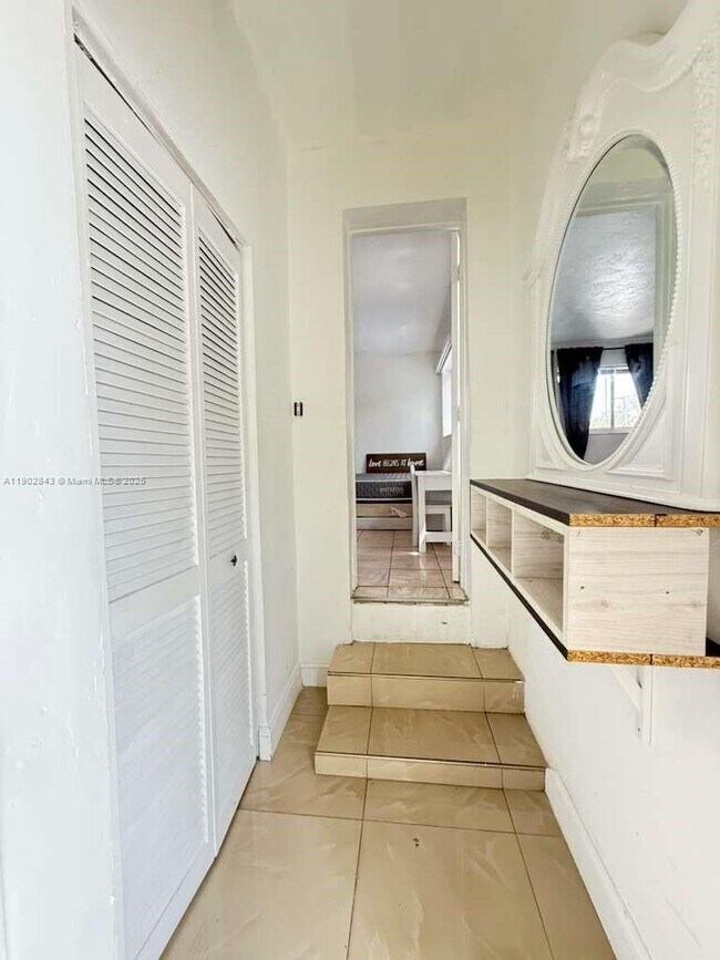 Photo - 106 SE 4th Ave Apartment