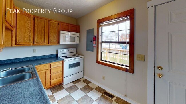 Foto del edificio - 1366 Indianola Ave