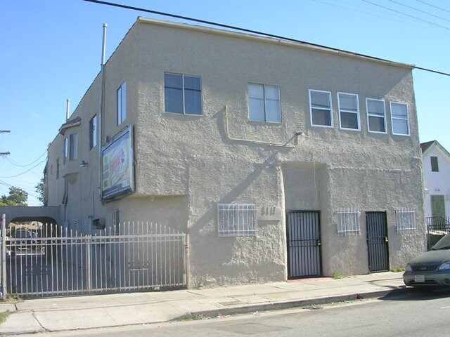 Building Photo - 6112 S San Pedro St