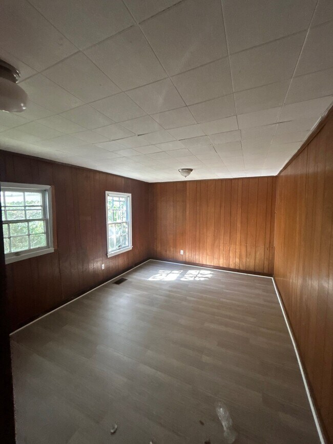 Foto del edificio - 319 Woody Dr