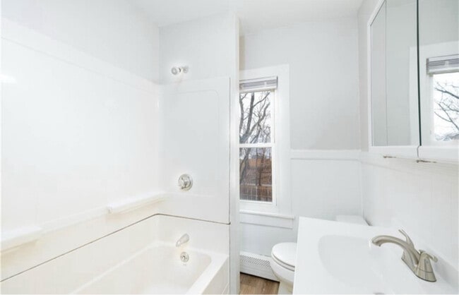 Building Photo - 6 Howard St