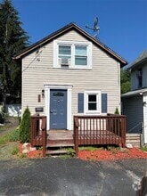 Building Photo - 17 St Cyril Ave