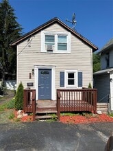 Building Photo - 17 St Cyril Ave
