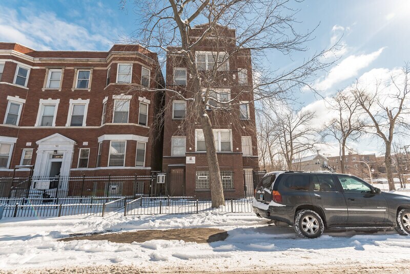 Primary Photo - 1457 S Springfield Ave