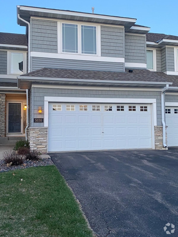 Building Photo - 5030 Archer Ln N