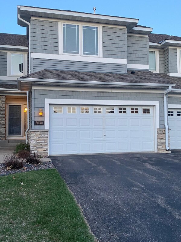 Foto principal - 5030 Archer Ln N