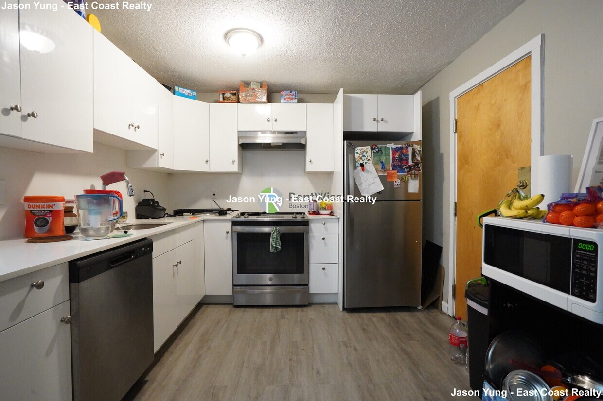 Primary Photo - 228 Parker Hill Ave