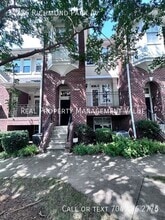 Building Photo - 14226 Richmond Park Ave