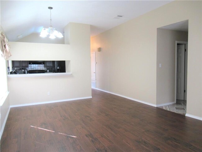 Foto del edificio - 4723 Castleman Dr