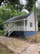 Building Photo - 182 Fern Ave SW