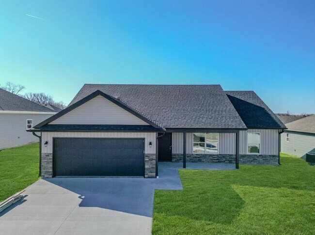 Foto del edificio - 3324 Naples Dr