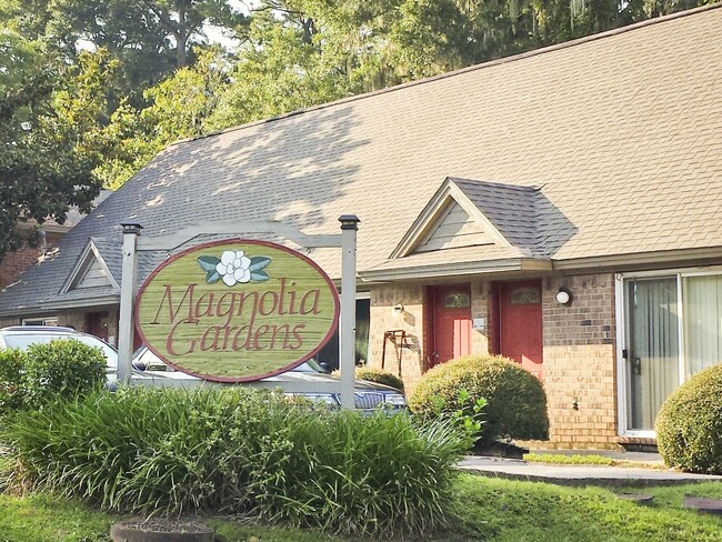 Interior Photo - Magnolia Gardens