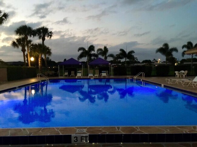 Foto del edificio - 5365 Eagle Lake Dr