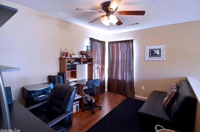 Loft - 53 Park Ridge Dr