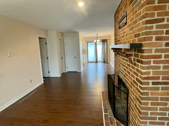 Building Photo - 340 Saint Andrews Dr