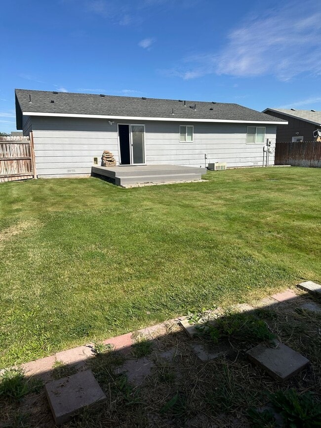Building Photo - 2 Bedroom 2 Bathroom Home for Rent
