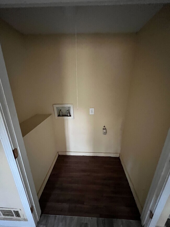 Foto del edificio - 2862 Oak Forest Dr