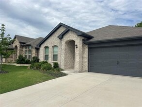 Building Photo - 5752 Brookville Dr