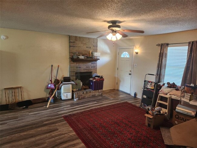 Building Photo - 601 Thelma Dr