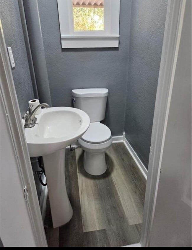 Building Photo - 1202 4th Ave